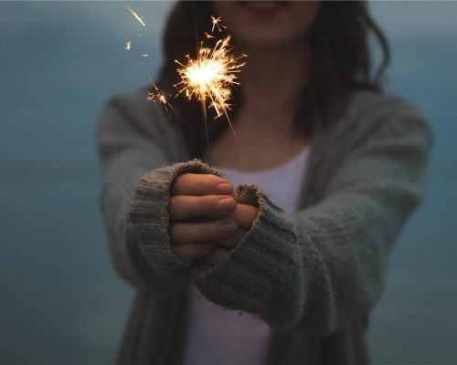 sparkler-677774_1920